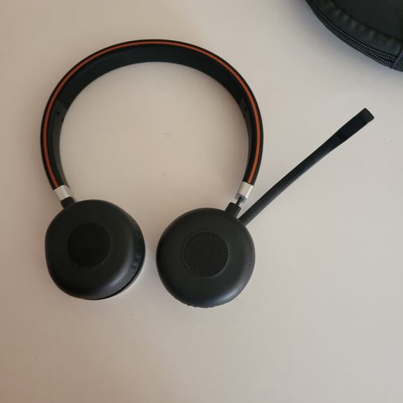 Jabra Evolve 65 MS Wireless Headset Stereo 6599-823-309 Comes with pouch/case - Picture 6 of 10
